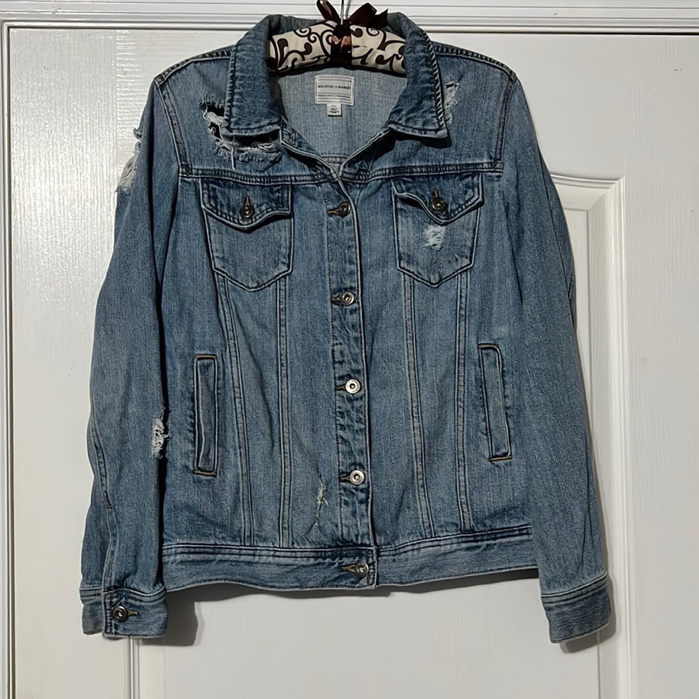 Nordstrom. Melrose and Market. Distressed Jean Jacket. Size XS.